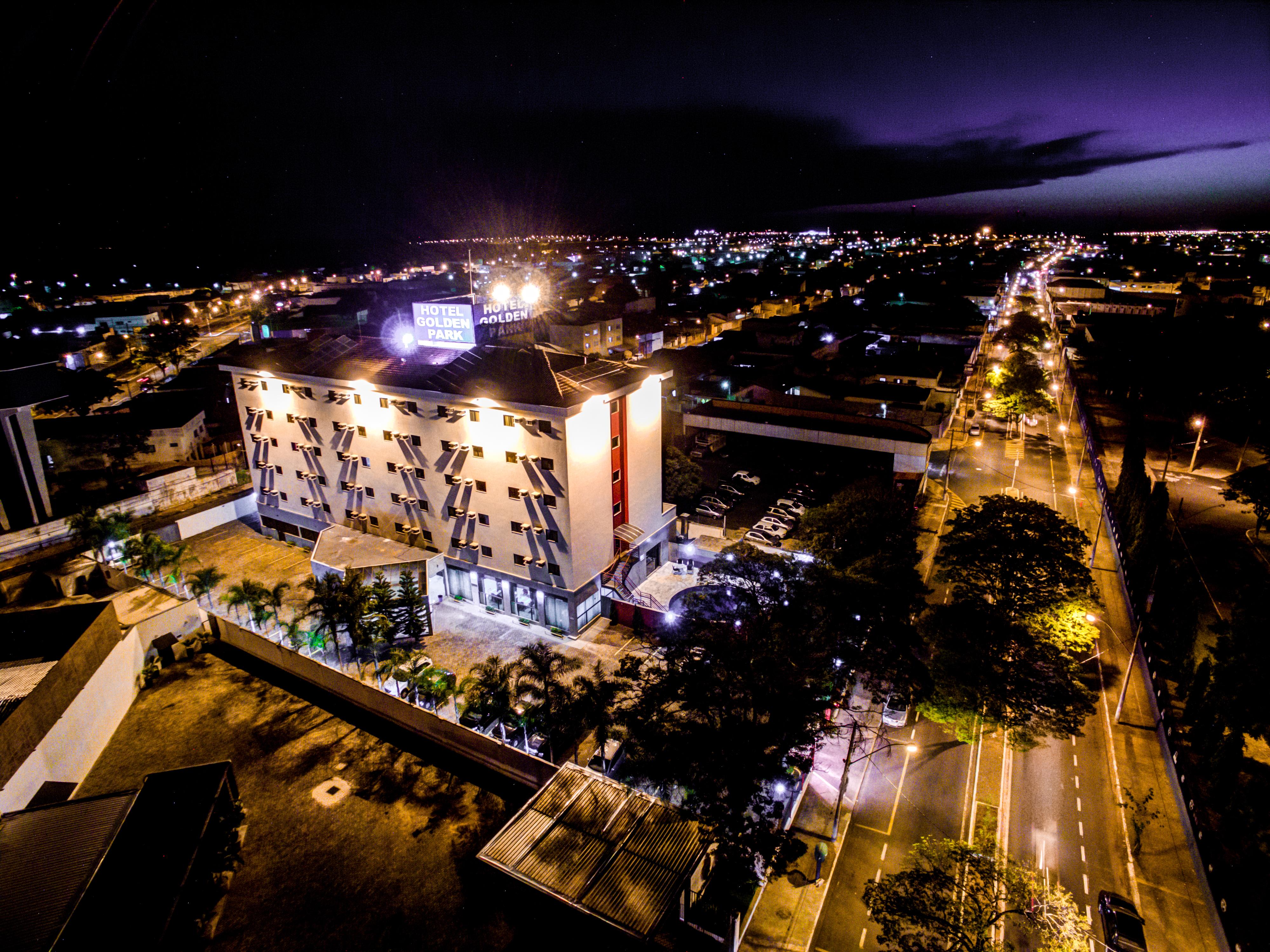 Hotel Golden Park Uberaba Exterior foto