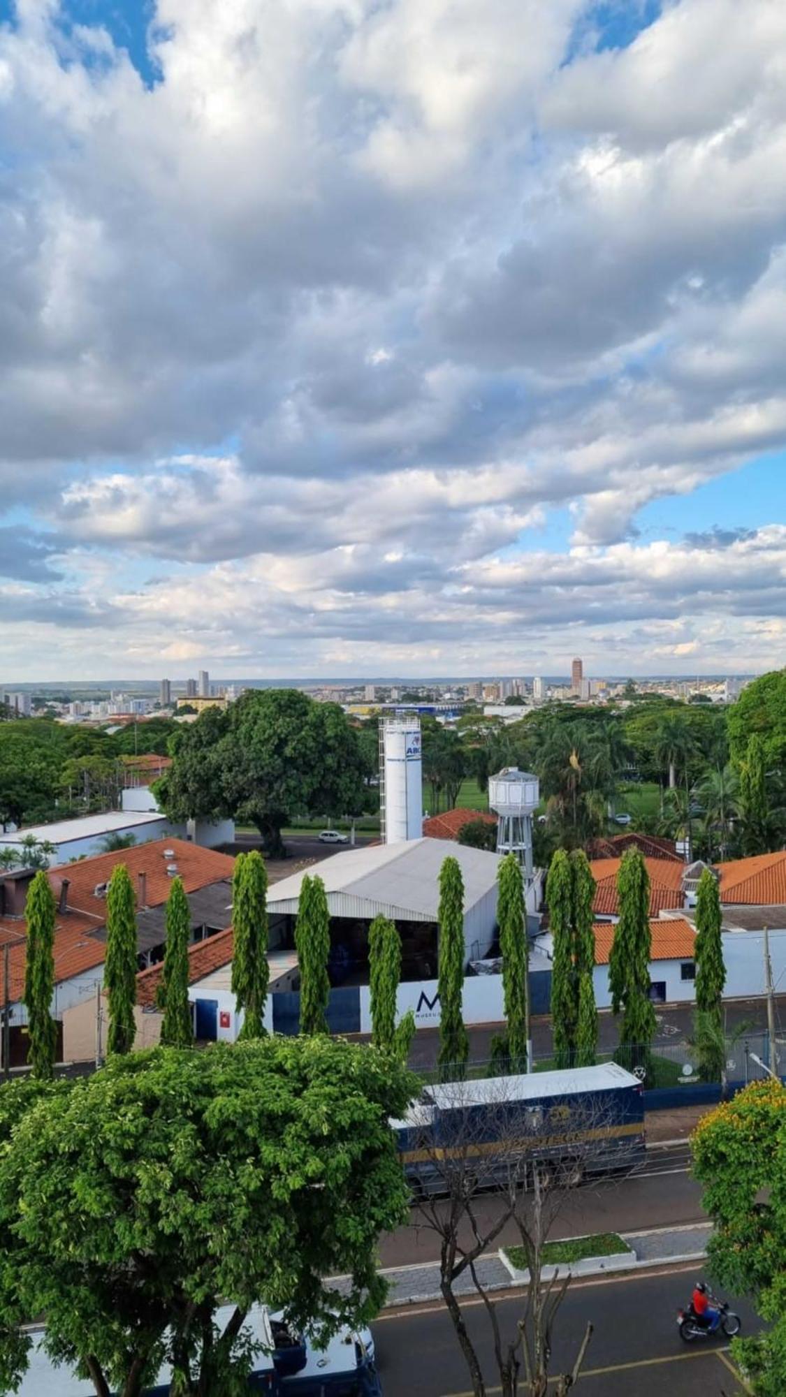 Hotel Golden Park Uberaba Zimmer foto